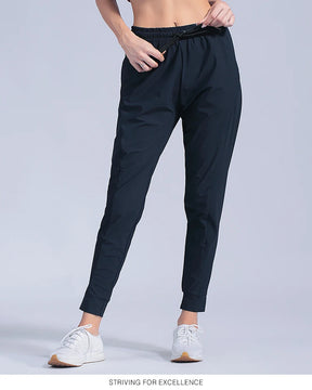 Calça Feminina Jogger com Bolsos