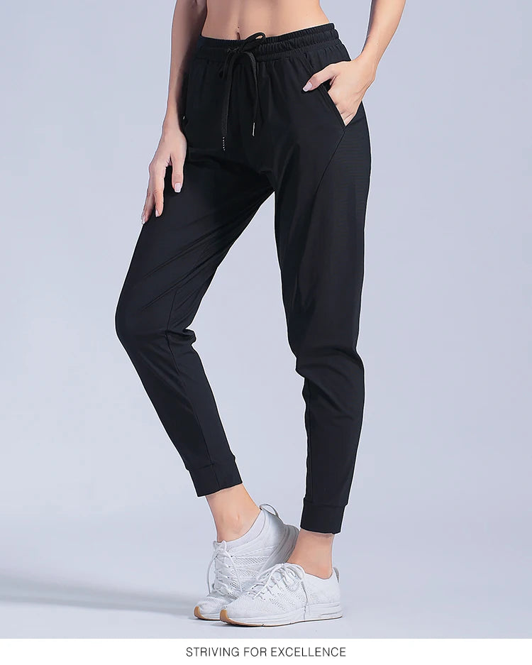 Calça Feminina Jogger com Bolsos