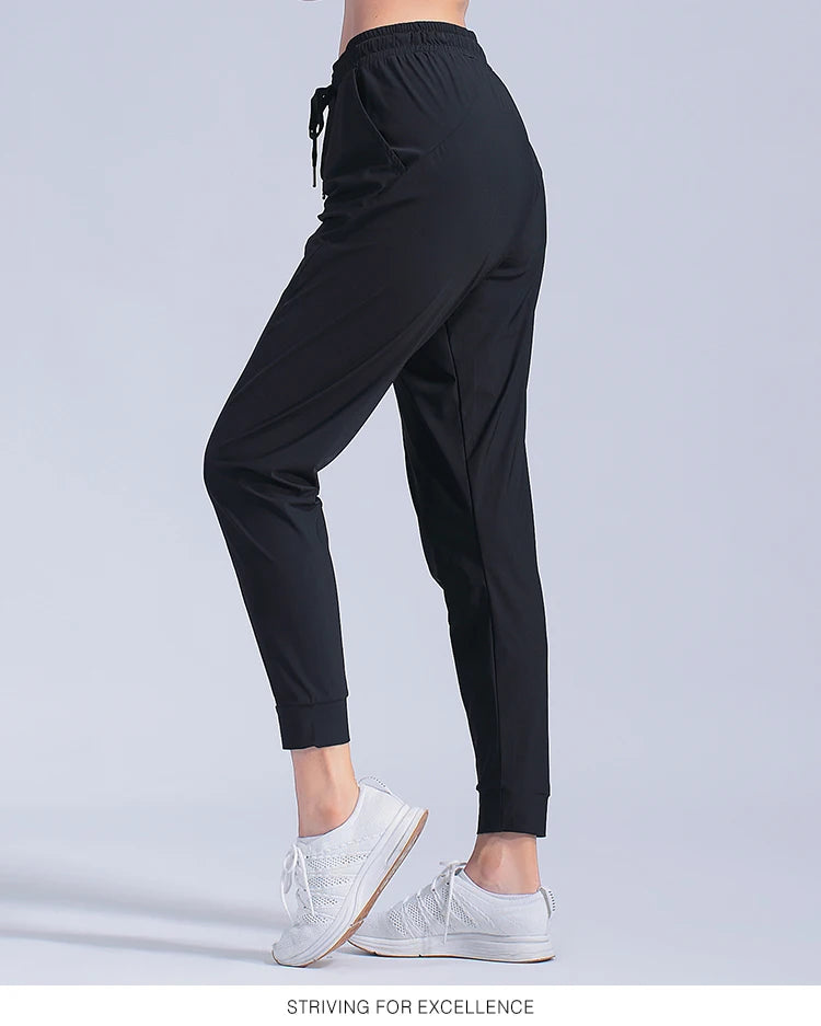 Calça Feminina Jogger com Bolsos